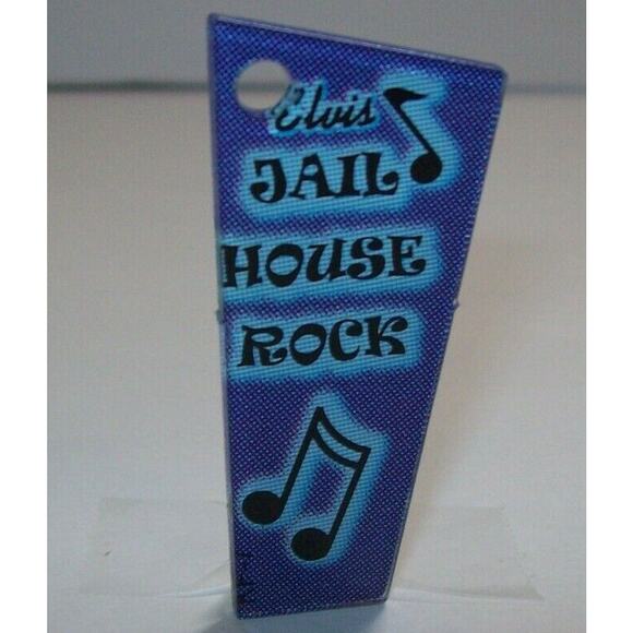 Elvis Presley Pinball KEYCHAIN Jail House Rock Blue Plastic Game Promo 2004 - Picture 1 of 4